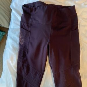 Purple pocket leggings